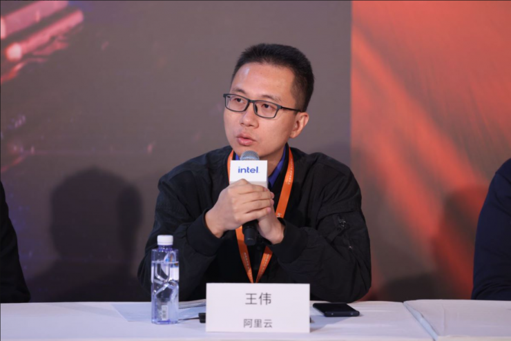 Ӣ�ض��������Ultra����ǿ��������ȫ�濪��AI PCʱ��