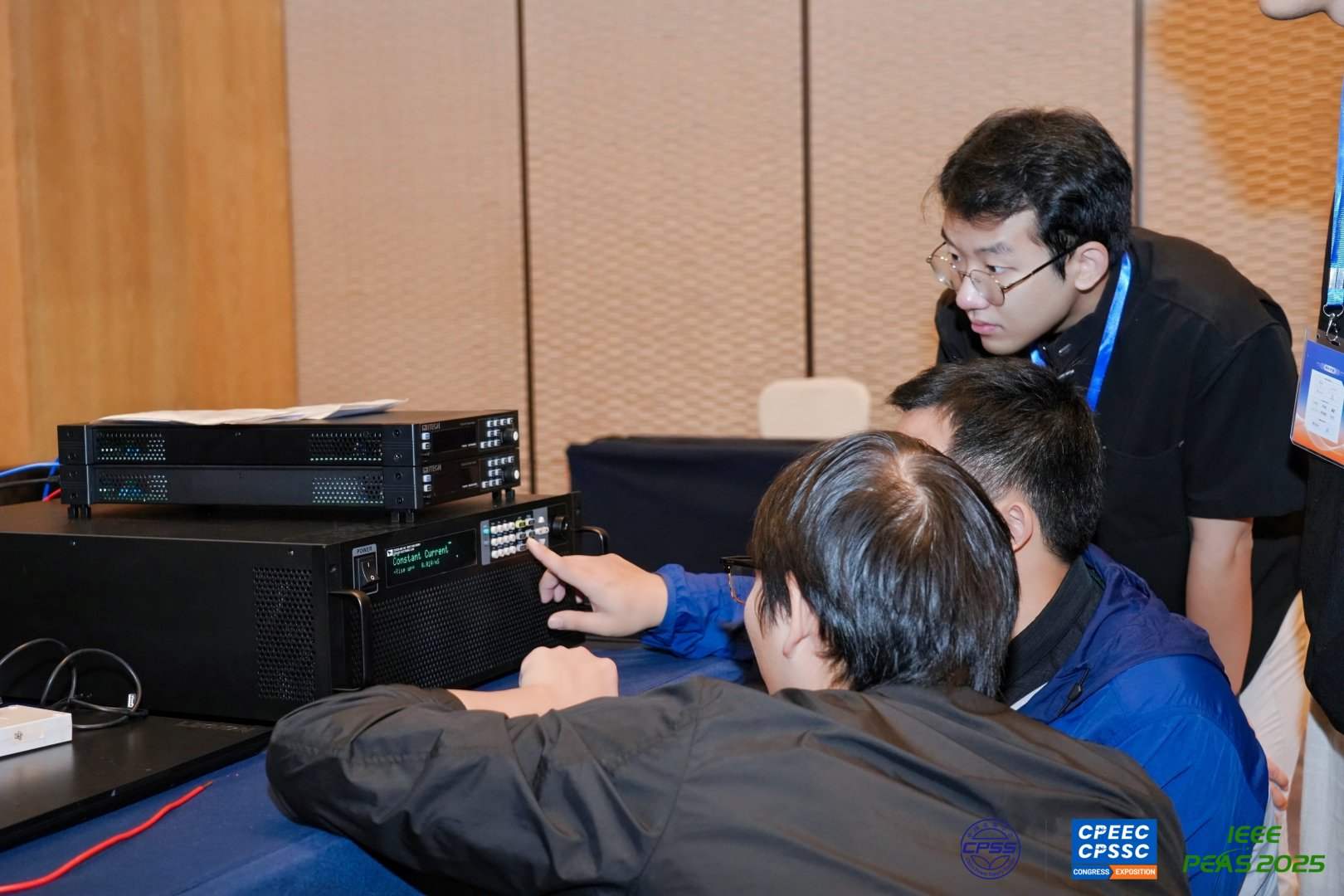 ��У�������Ӵ������������������豸���̶�ά���ܴ���ʵ��