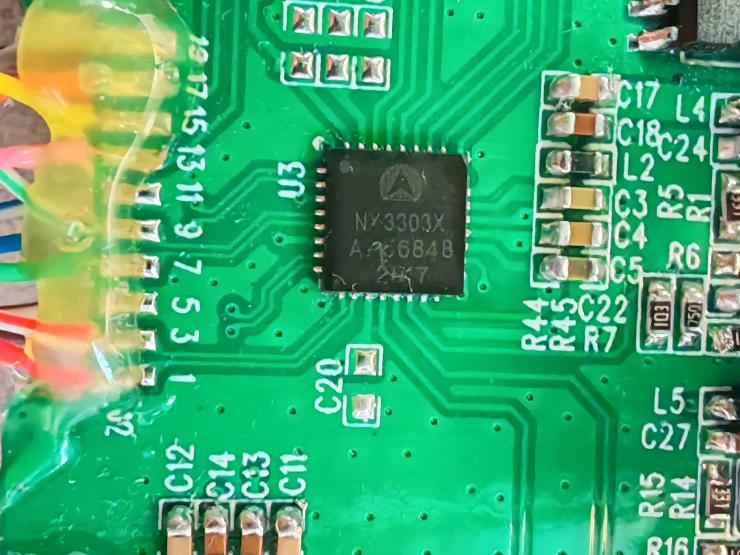 ����оƬʵ�ָ�������������ͻ�ƣ�DPת��·VGA����ͬ���������