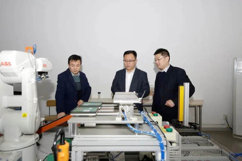 У������±�ˣ��»����밲��������ѧ������ҵ������ѧԺ�밲ȫ��������